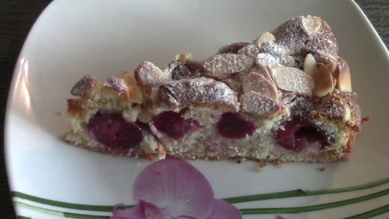 Marzipan-Kirschkuchen mit Mandelblättchen     Sehr saftiger und zarter Kuchen