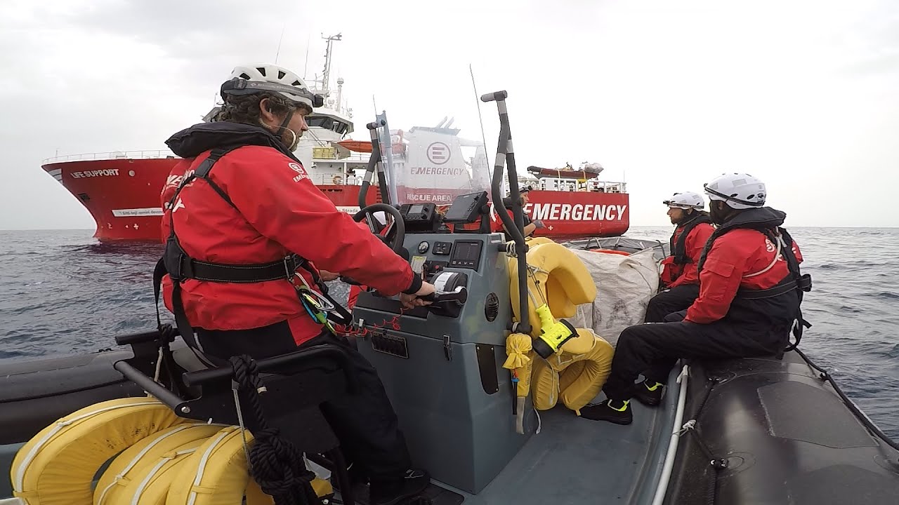 Emergency, la commozione del driver rhib: 