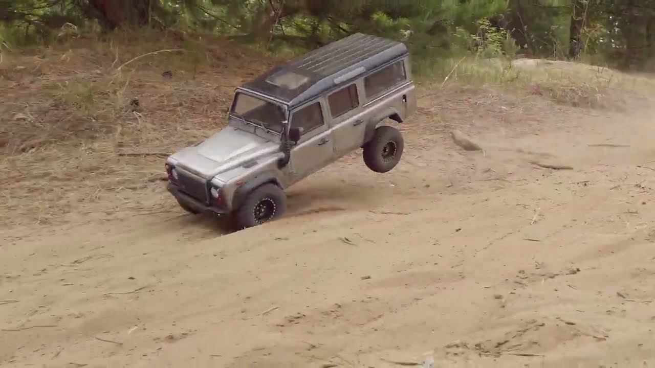 Defender 110 - Boom Racing BRX02 chassis