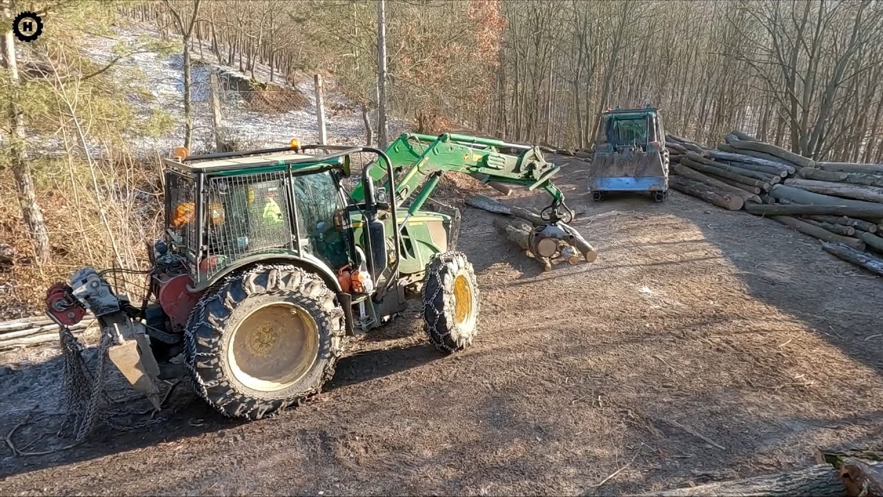 Práce v lese s traktory John Deere