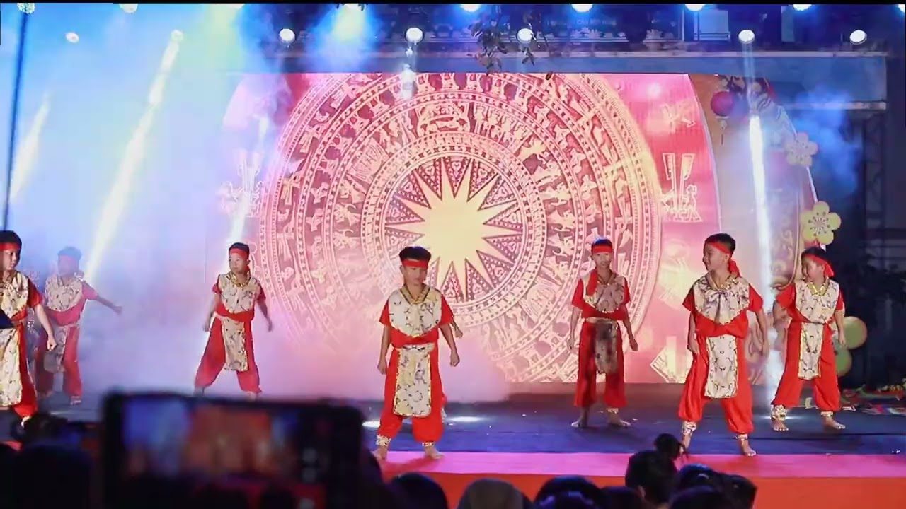 Múa văn nghệ