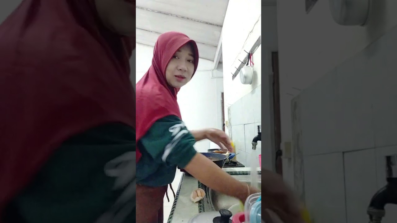 Masak perdana di rumah kerja #youtube #fyp #tranding #meledakk #masakperdanadirumahkerja 