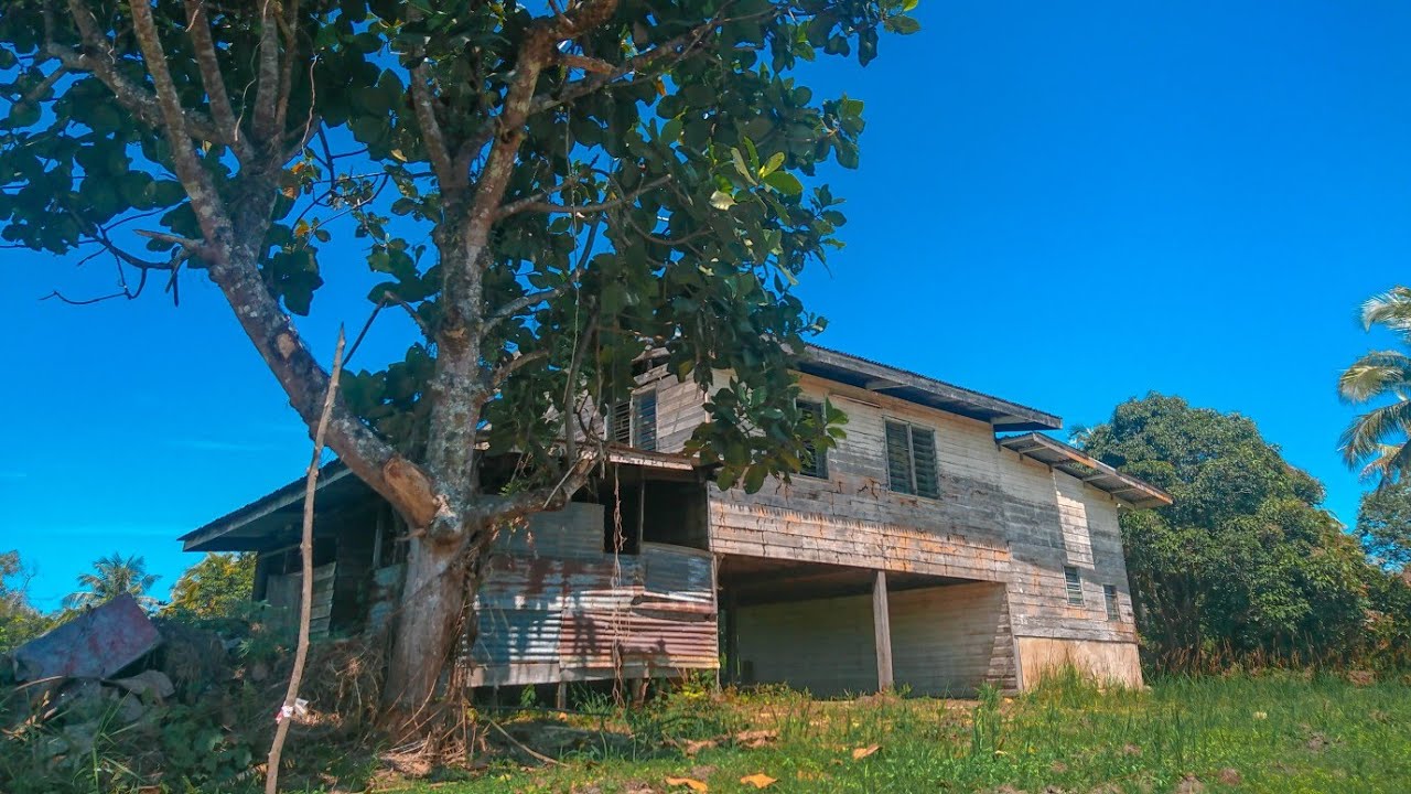 Rumah Terbiar Di Tepi Jalan [ Sabah Abandoned Places ]