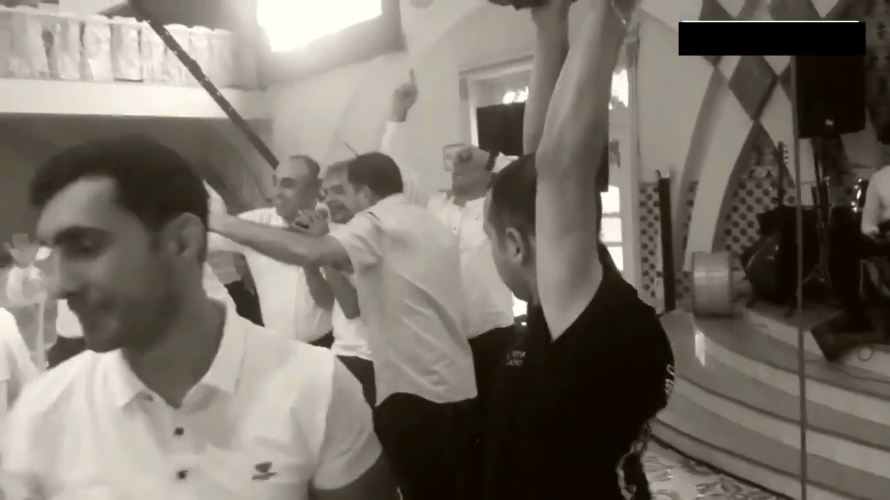 Vüqar Yusubov  Gözlərin  (canlı ifa )