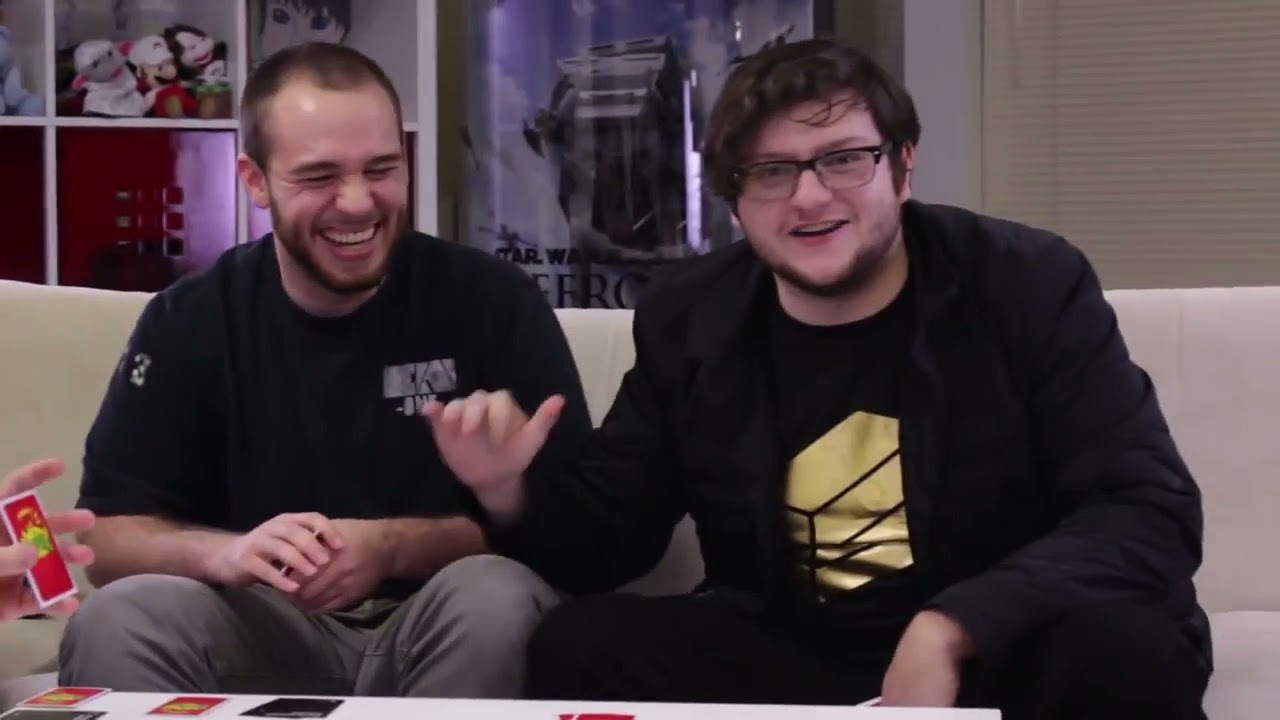 Sky Does Things! CARDS AGAINST APPLES CHALLENGE!   w Sky, Max, BURNIE, and Ross