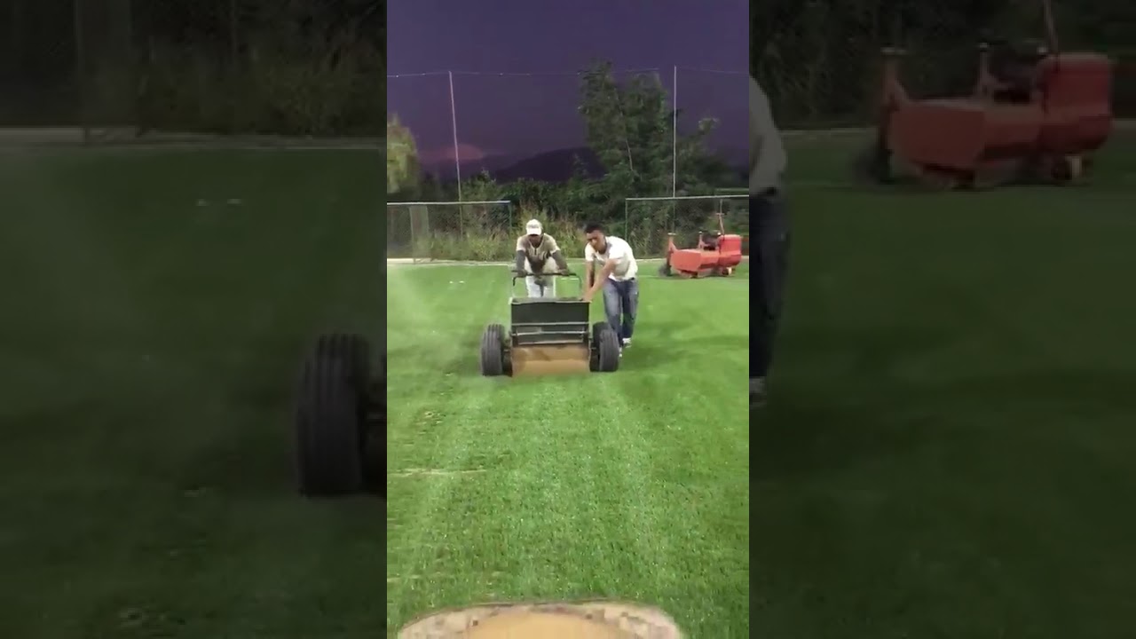 Maquinaria para Aplicación de relleno arena sílice y caucho