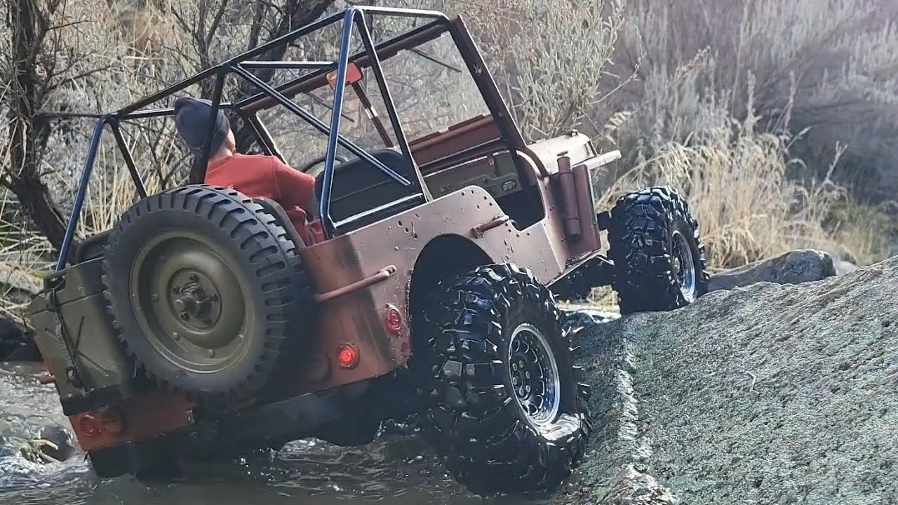 RC RocHobby 4X4 Jeep Willys on the Trail w/new Roll Cage