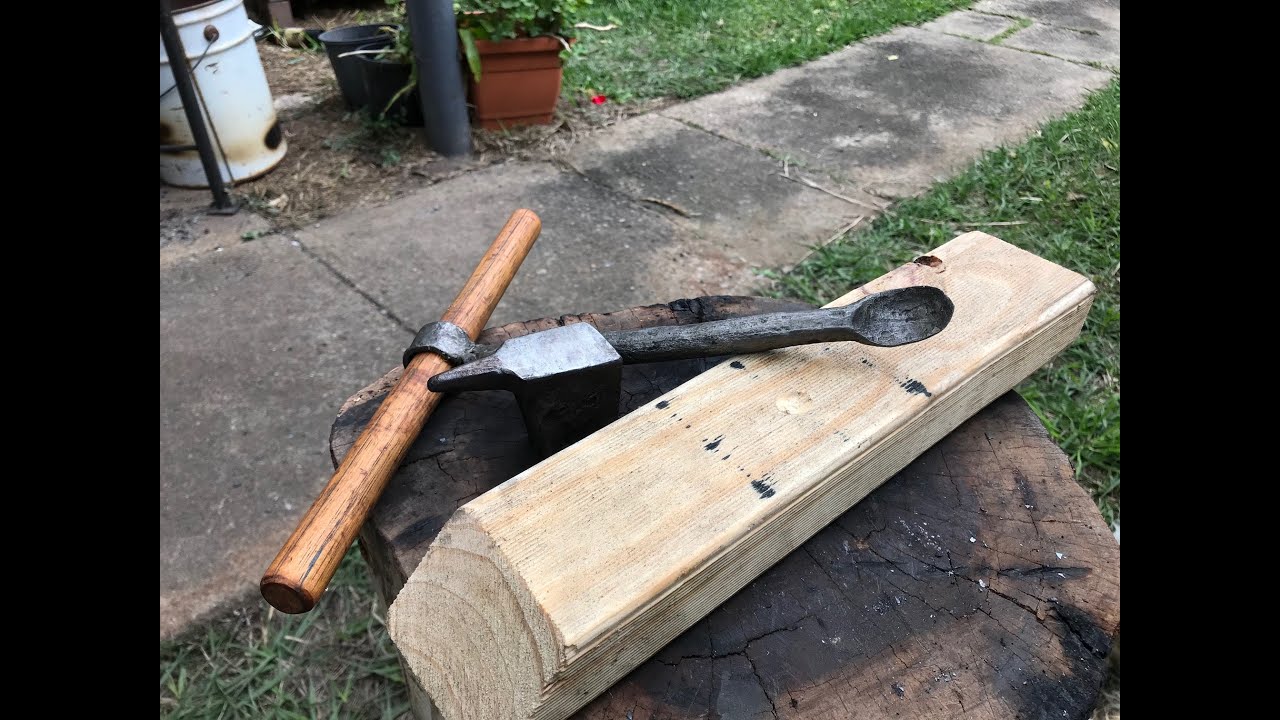 Forging a spoon auger bit; mastermyr item #49