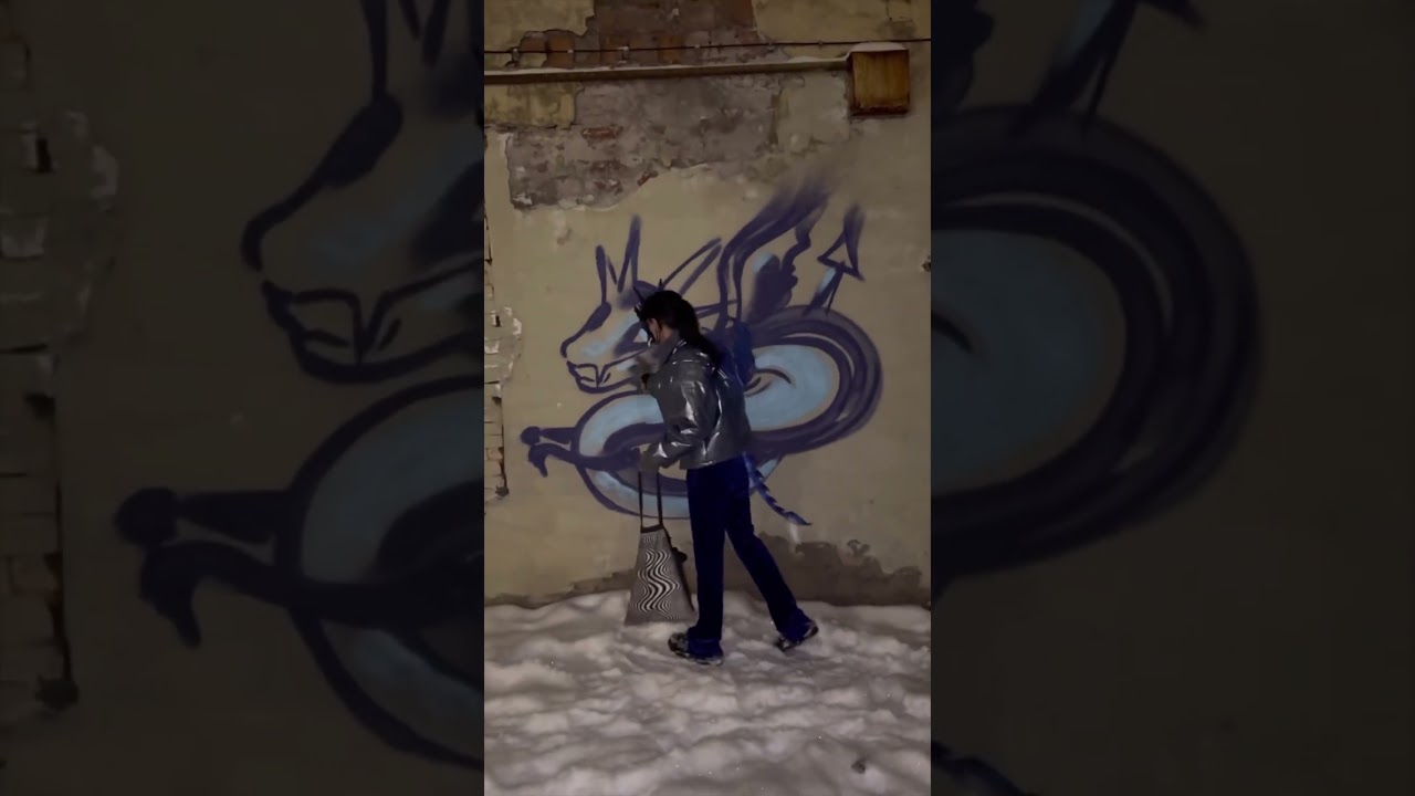 С Новым годом дракона #граффити 🐲 #годдракона #lublue #graffiti @MuralGraffitis