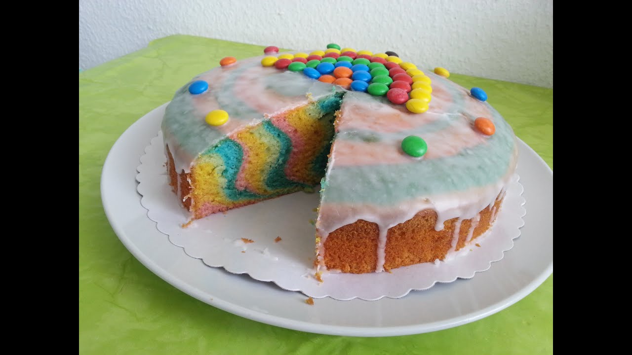 Regenbogenkuchen / saftig / Rainbow Cake