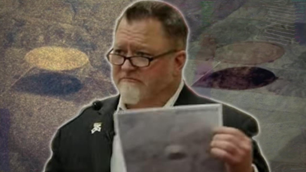 UFO Photo Debunked In Less Than a Day | 4 New and Strange UFO Cases