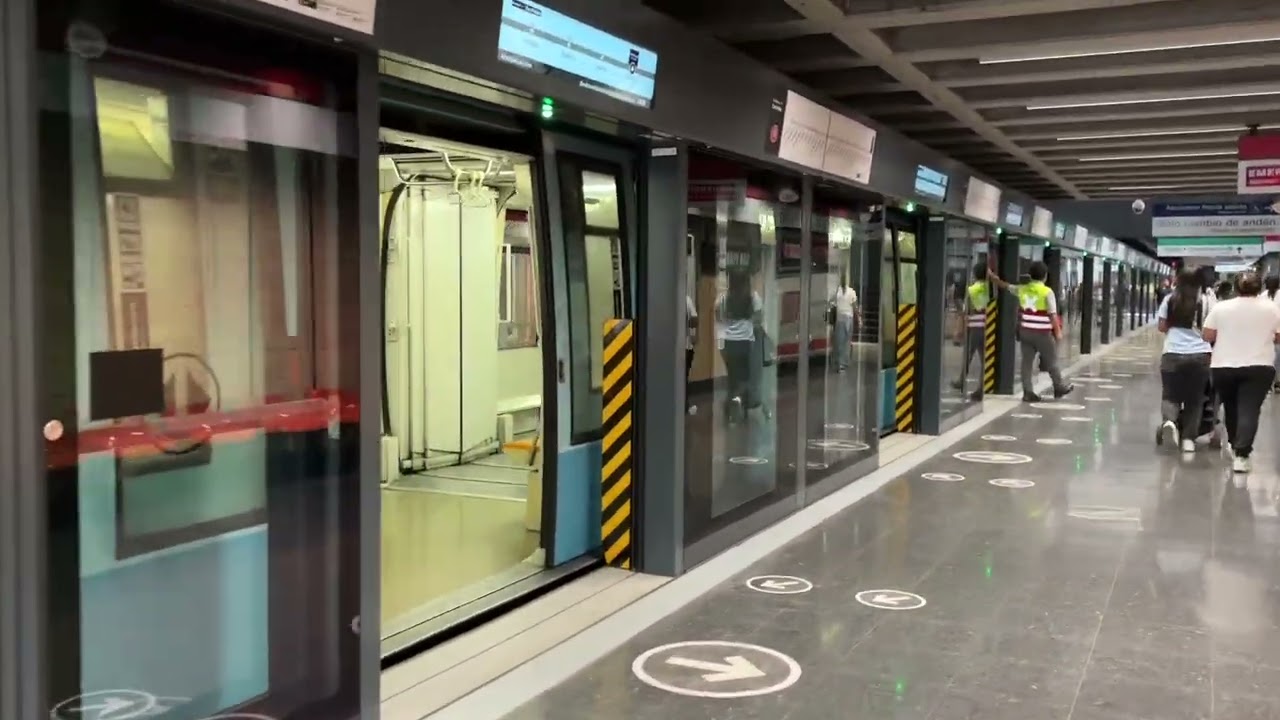 Vista Exterior e Interior de las nuevas puertas de andén de la estación San Pablo | L1