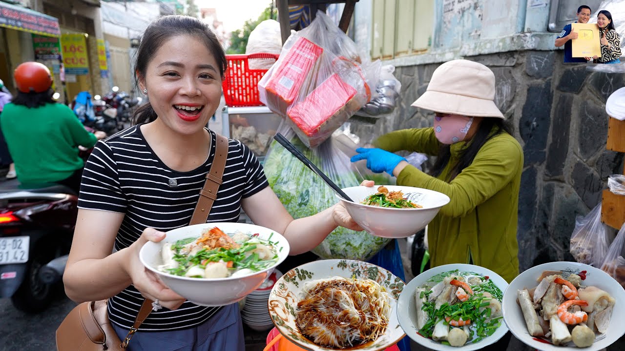 Đã thèm Tô hủ tiếu khô Sườn chìa full topping chỉ từ 30k đến 60k khu Chợ Bà Hoa nổi tiếng Sài Gòn