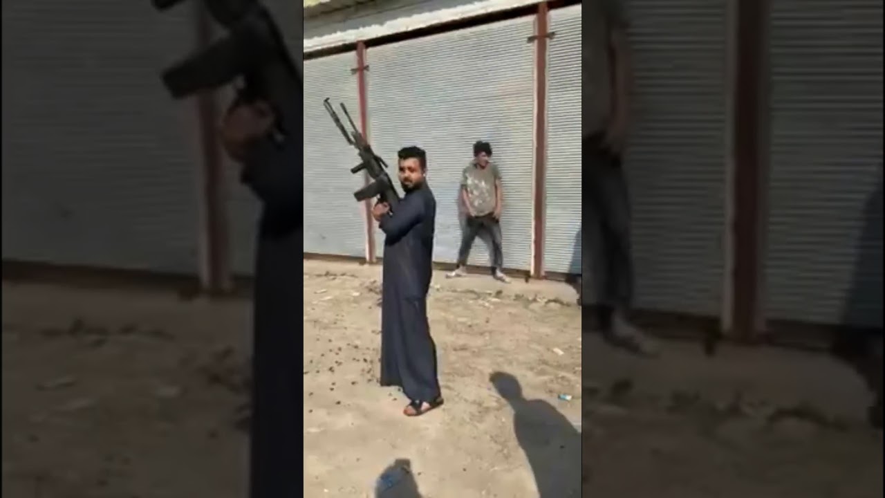عراضة عشيرة كنانة بيت ثويني في عزاء المرحوم الشيخ احيال نعمة الدبي شيخ عشيرة آل عبيد