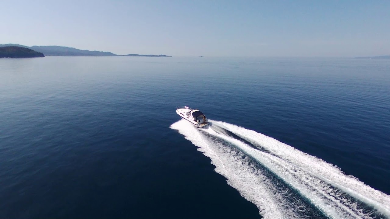 BAVARIA 37 sport drone