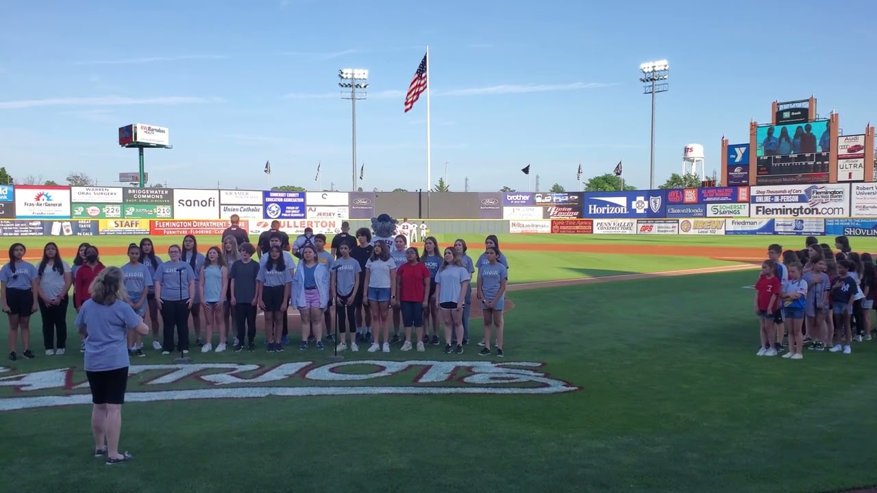 Hillsborough Middle School Choir singing the National Anthem