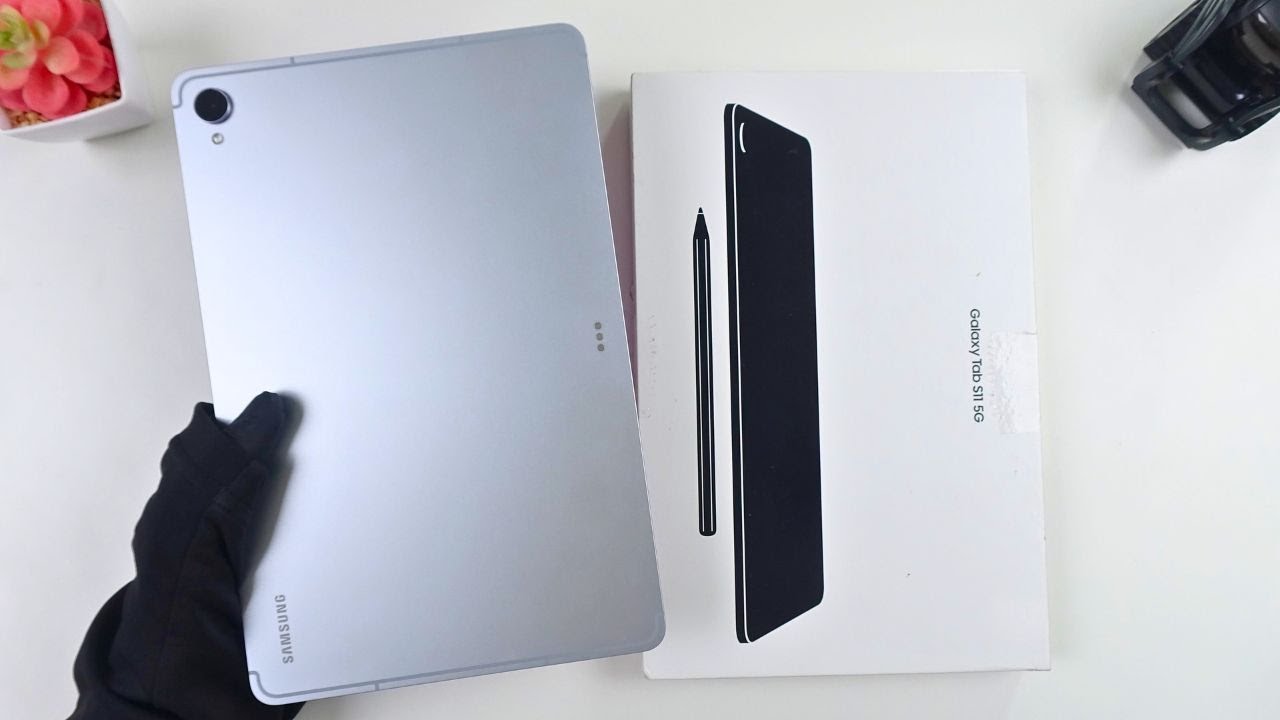 Samsung Galaxy Tab S11 Unboxing | Hands-On, Design, Unbox, AnTuTu Benchmark, Camera Test