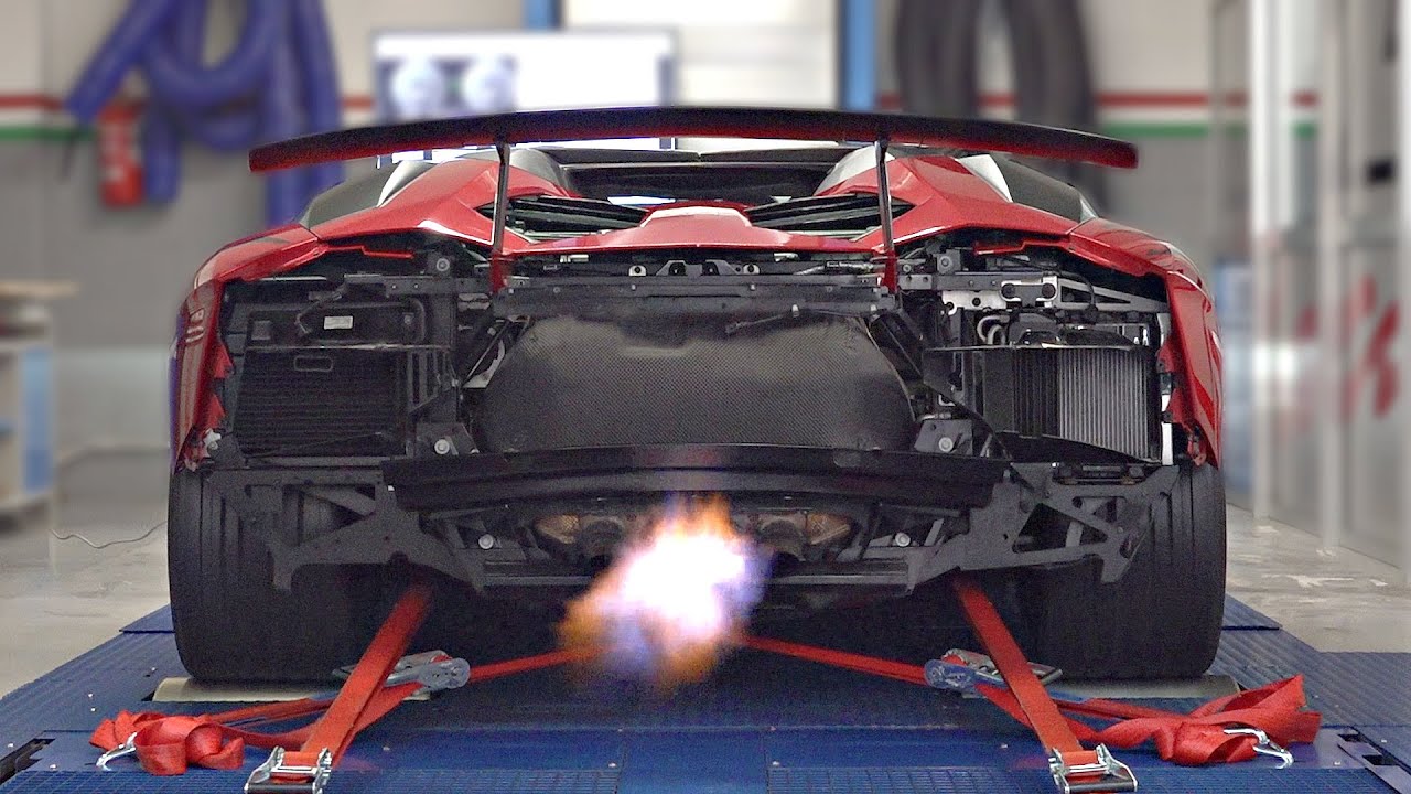 Lamborghini Aventador SV feat. Decat Exhaust doing DYNO PULLS | Feat. INSANE Sound & Flames ⚠️