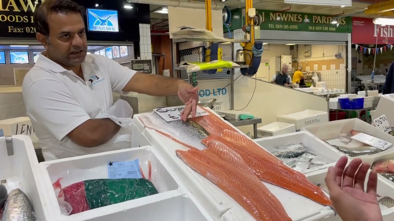 在英國想食靚海鮮，首選去倫敦築地市場Billingsgate Market￼🐟🦞🦀🐋🤪🤪🤪