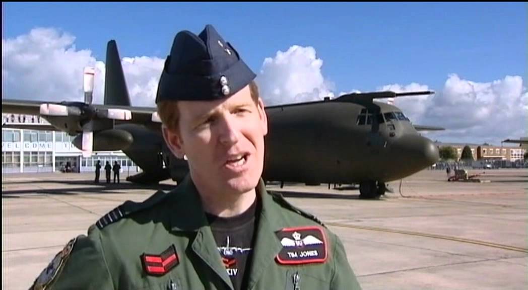 Hercules fleet says farewell to RAF Lyneham 01.07.11