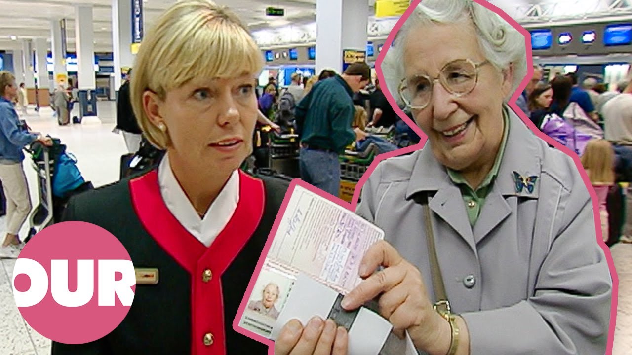 Airport Staff Deal With Chaos At The Check-In | Holiday Airline E2 | Our Stories