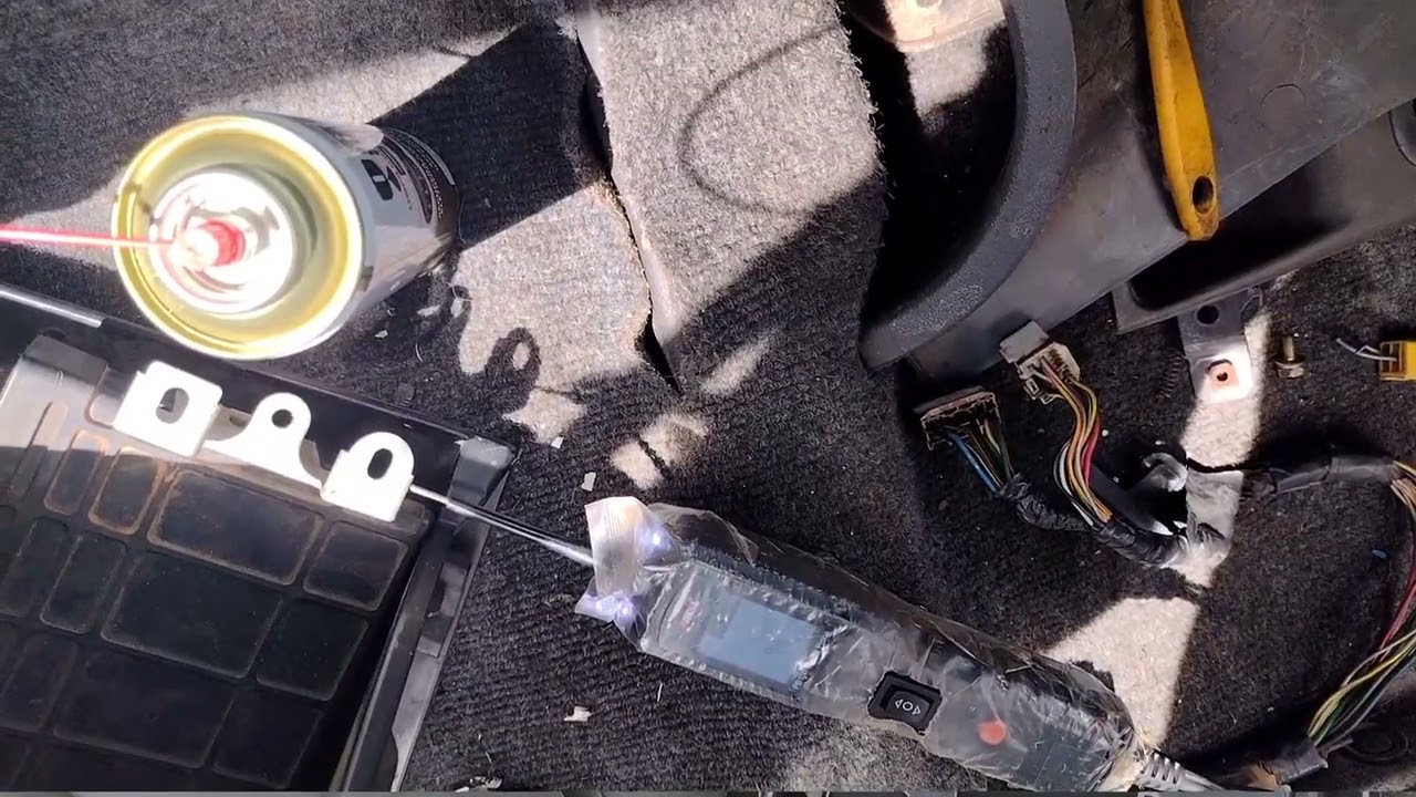 PAJERO TR4 GASOLINA - TESTANDO A BOMBA E LINHA DE PRESSÃO - DA PARTIDA CHEIRA GAS E NÃO PEGA