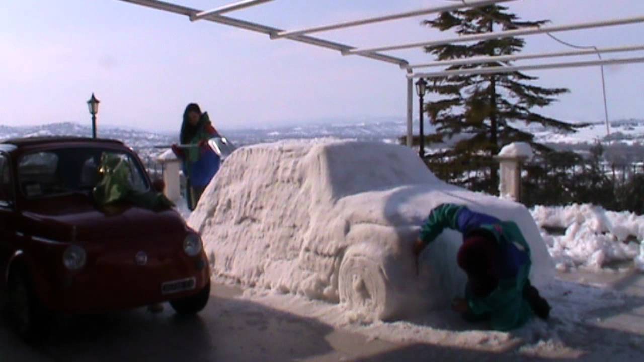 5oo Snow - Realization of a Fiat 500 with snow.