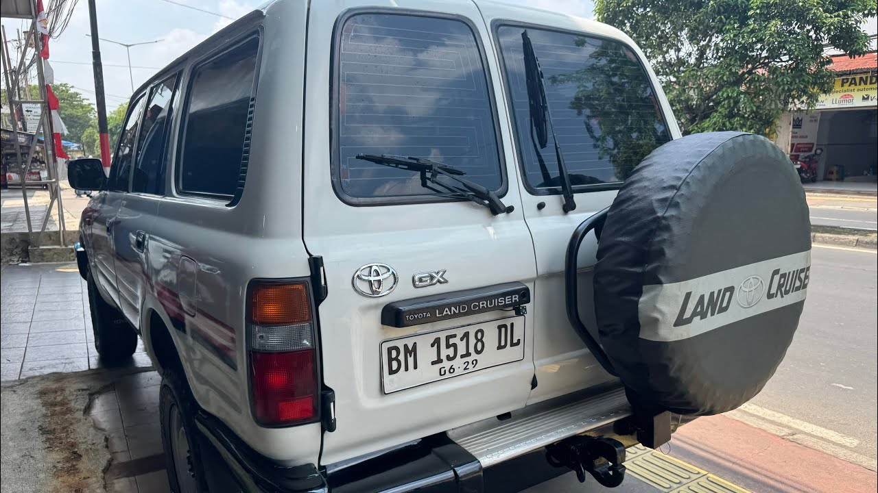 Toyota Land Cruiser VX 80 di Arjuna Motor Jatiwaringin 