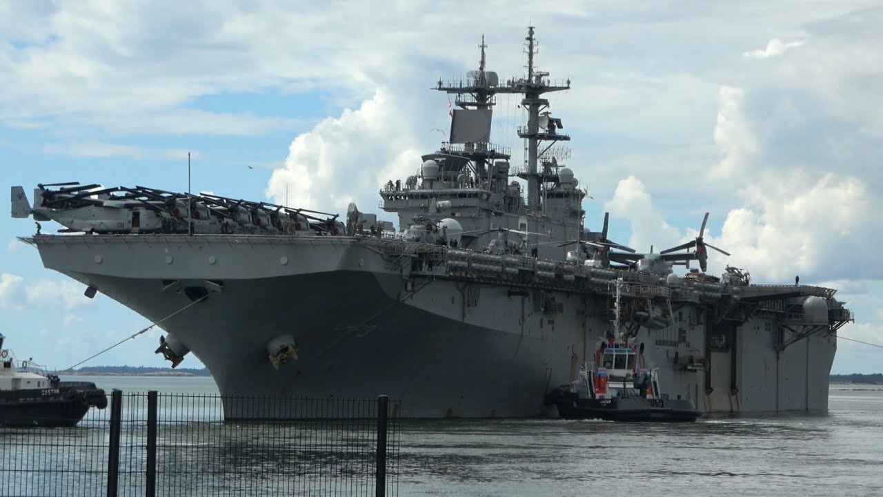 USS Kearsarge (LHD-3) Leaving Helsinki, Finland | 8 Aug 2022