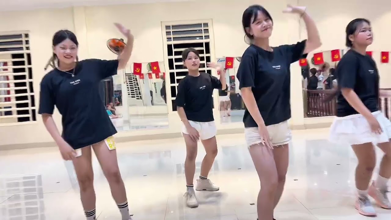 BBOOM BBOOM | MOMOLAND | COVER | DANCE HANA