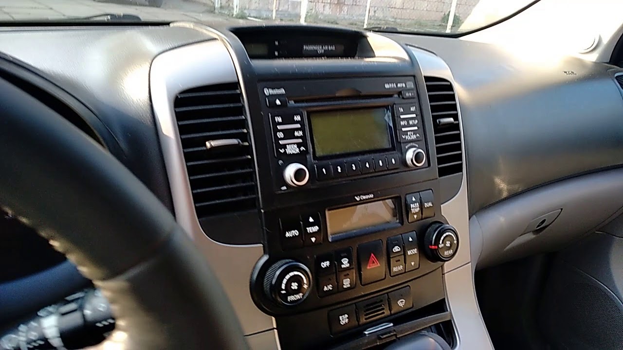 KIA CARNIVAL '2012 Ужгород