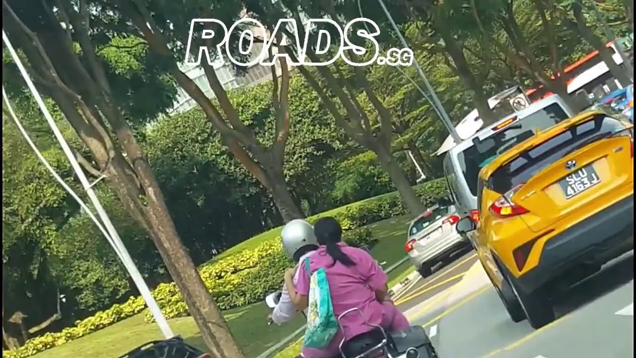 FR4598A is risking pillion rider's safety