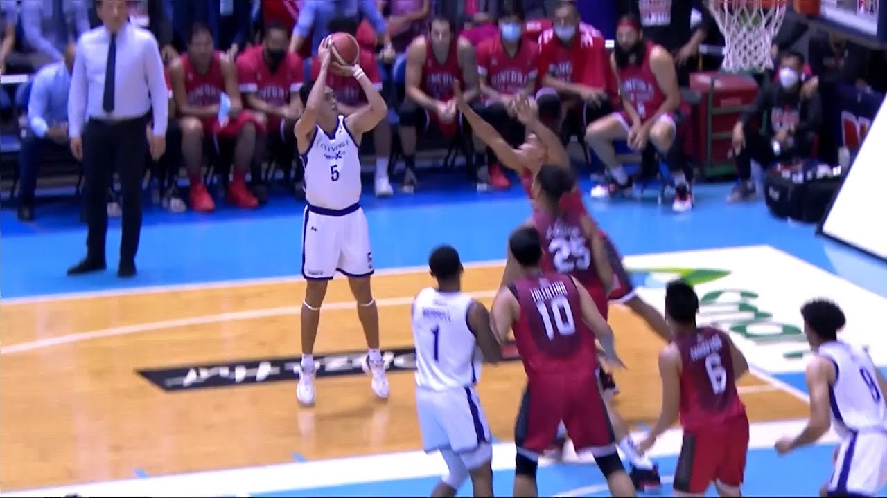 Converge's Bulanadi giving Ginebra the work | Honda PBA S47 Philippine Cup 2022