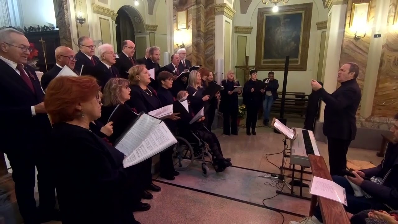 Concerto di Natale 2024 del coro Hernica Saxa diretto dal M. Maurizio Sparagna