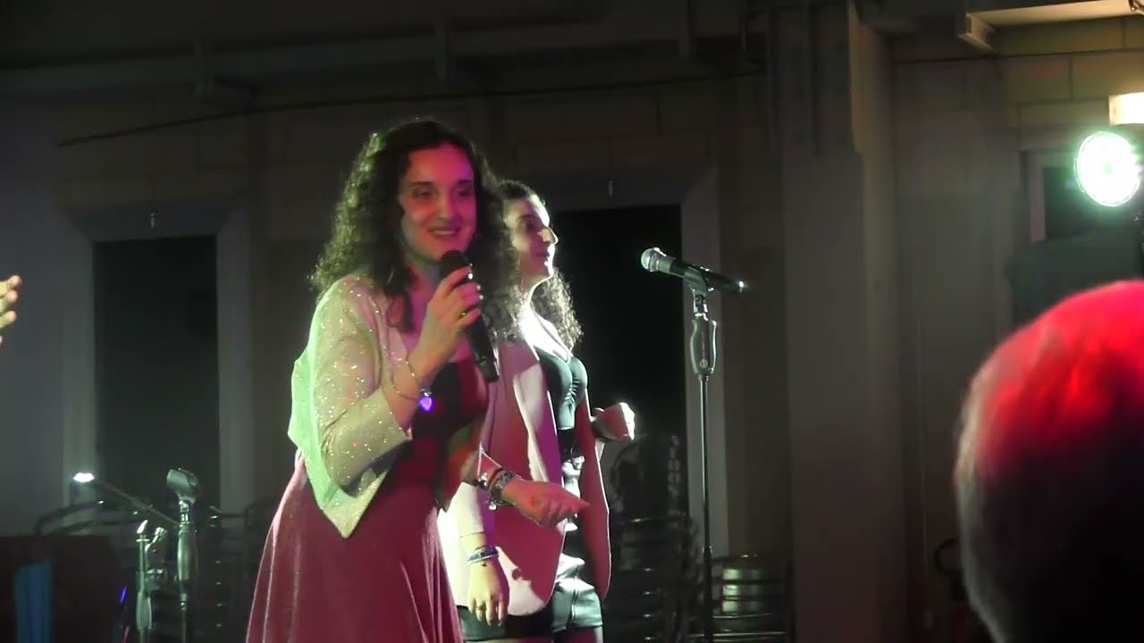 VERONICA  CUNEO  con  VALERIA  e  MANUEL 
