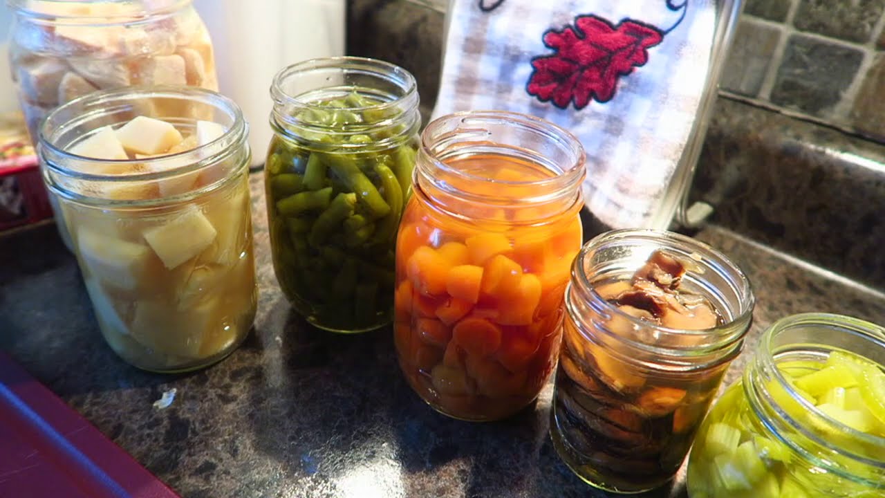 Pantry Staples: Homemade Chicken Pot Pie using Home Canned Food