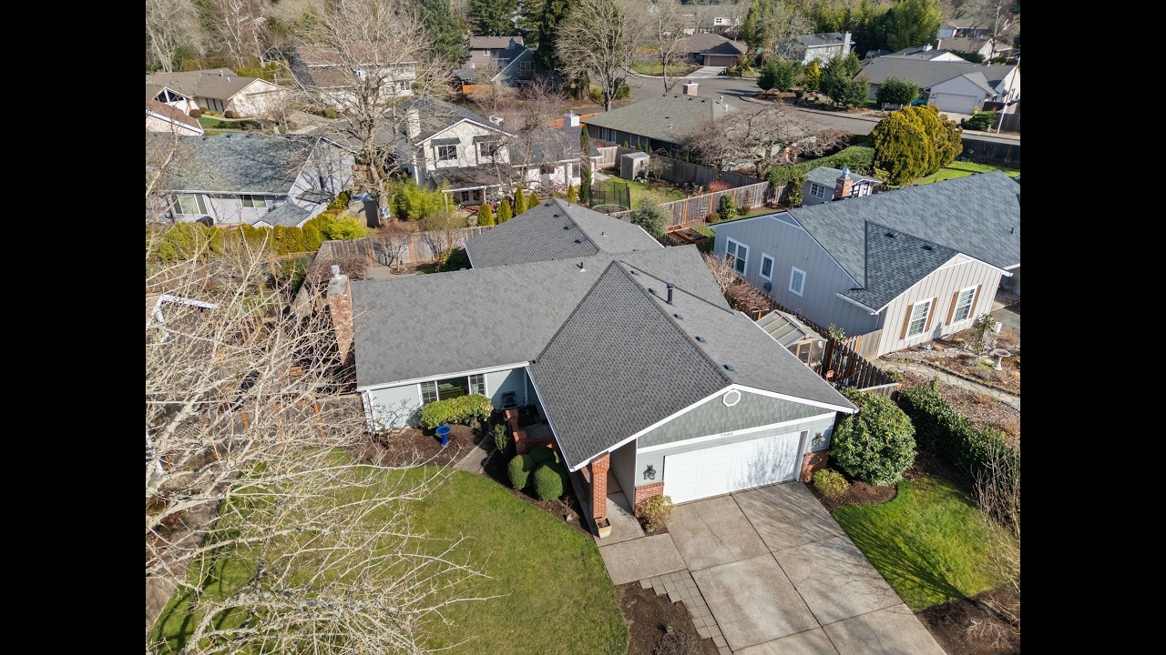 7085 SW Molalla Bend Rd, Wilsonville, OR 97070, USA | Laura Schott Real Estate