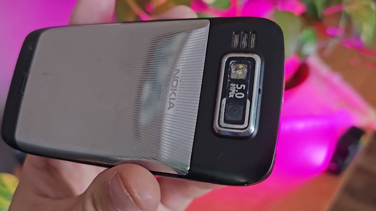 Nokia E72 — бизнес-телефон 14-летней давности, который заменит современные классические игрушки 