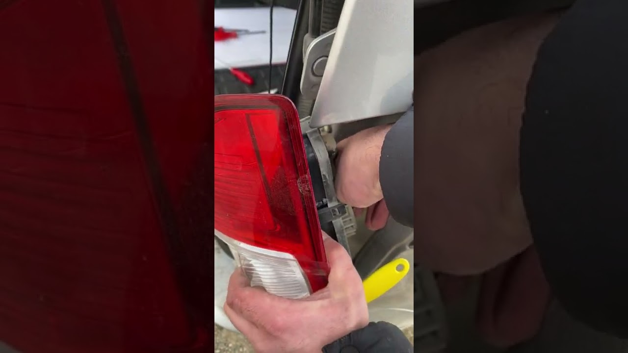 FORD COURİER GERİ VİTES LED AMPUL DEĞİŞİMİ ( KENDİN YAP)