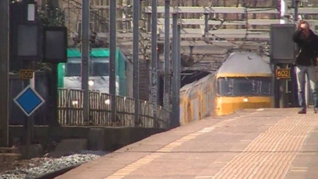 Treinen door Rotterdam Zuid (17 april 2010)