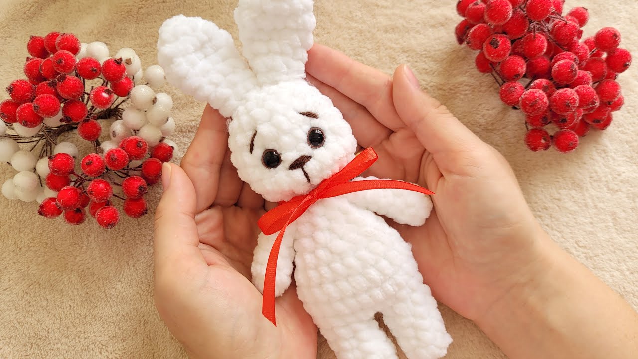 ⌛ЗА 10 МИН🐇ЗАЙЧИК ИЗ ПЛЮШЕВОЙ ПРЯЖИ/crochet bunny
