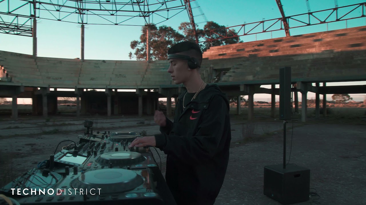 Techno Transitions in San Bernardo Stadium: Live Stream by Martyno Dowsha
