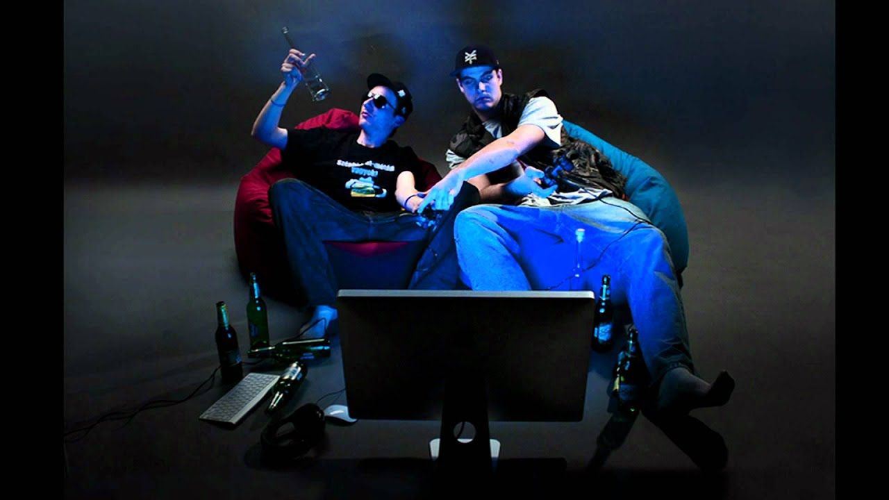 QM ft. DAY - Tele vagyok (prod.by DJ Dek) 2011