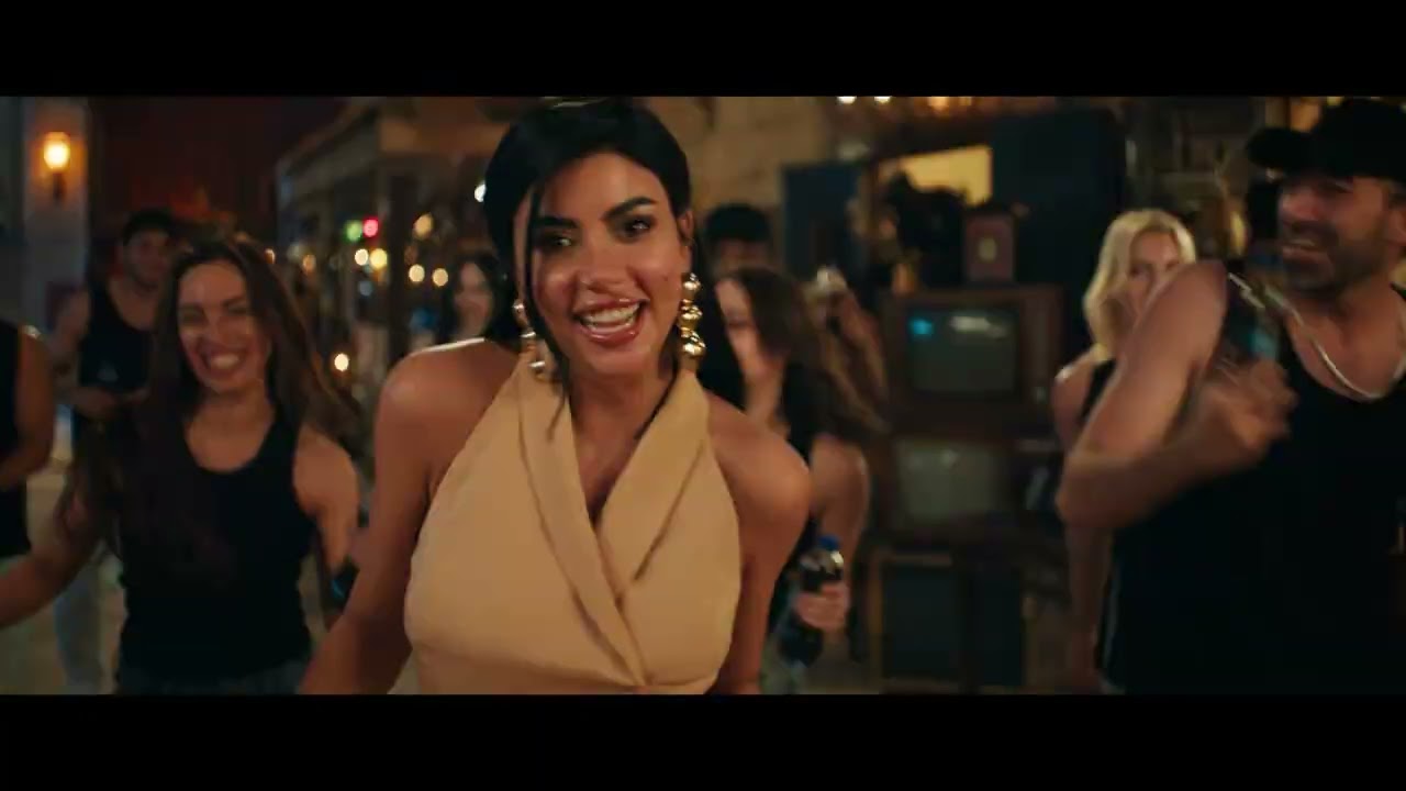 اعلان ماكسي مع كارولين عزمي #ماكسي_مع_كارولين 😍