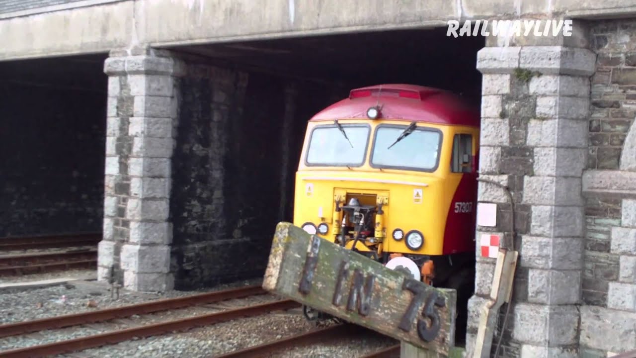 Virgin Trains Class 390 Pendolino hauled by Lady Penelope (HD)
