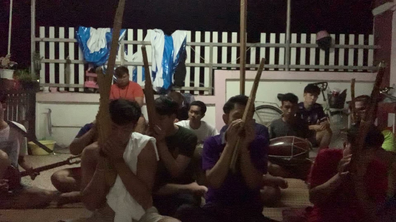 บรรยากาศการซ้อม แคนวงเพชรห่าก้อม (แชมป์แคนวงงานสืบศิลป์ถิ่นอีสาน สืบสานดนตรีแคน จังหวัดขอนแก่น)