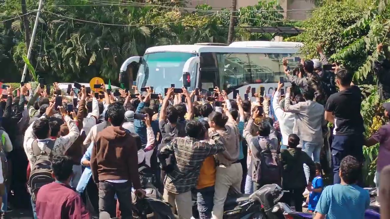 Virat Kohli ka craze  Radisson blue hotel indore 🇮🇳