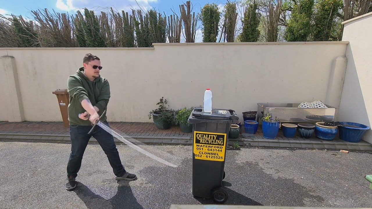 Cutting with my Regenyei Kriegsmesser