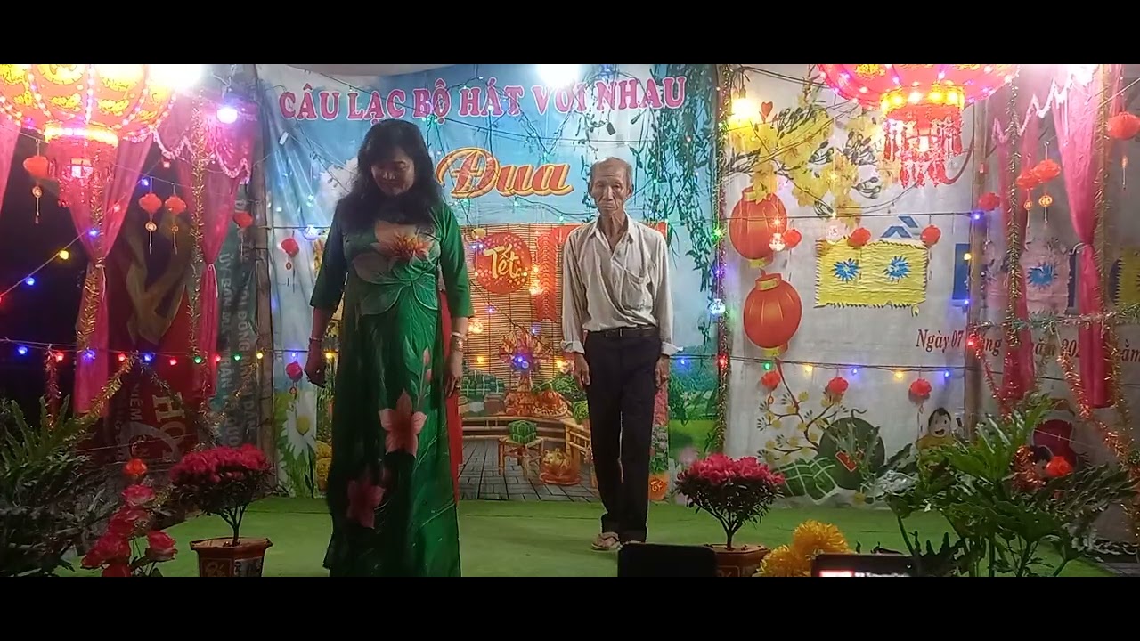 Mẹ  ( chị  thảo)