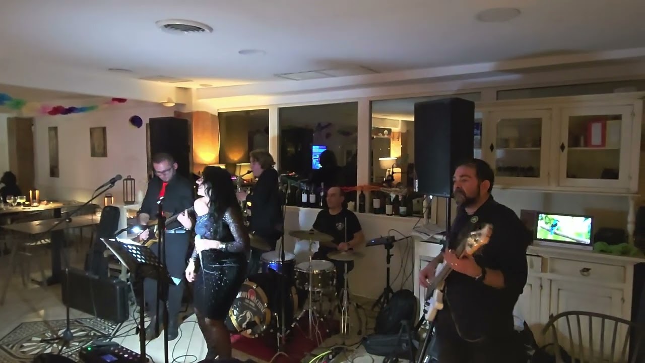 Wake Me Up Before You Go-Go – Groovy Machine Style! 🎸    BUONA LA PRIMA!